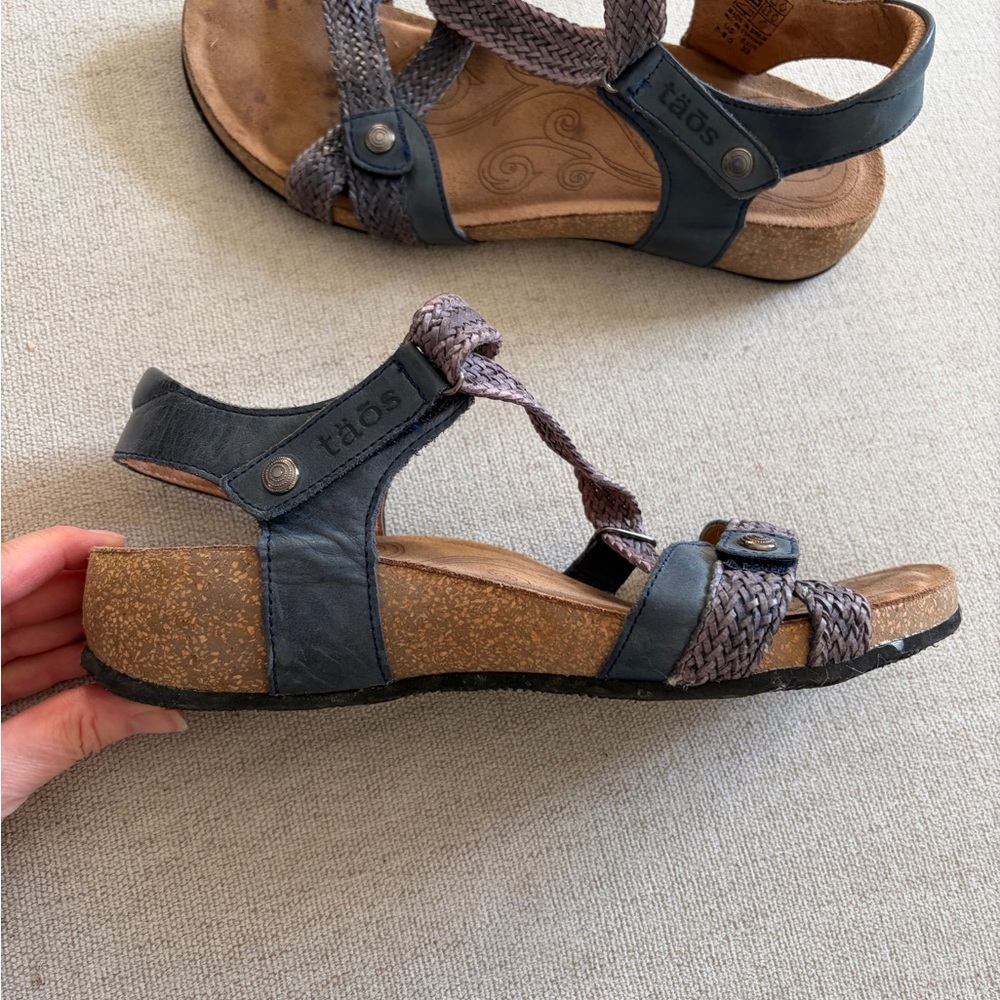 Taos Trulie Strappy Leather Comfort Sandals Blue 8-8.5 EU 39 - Picture 3 of 7